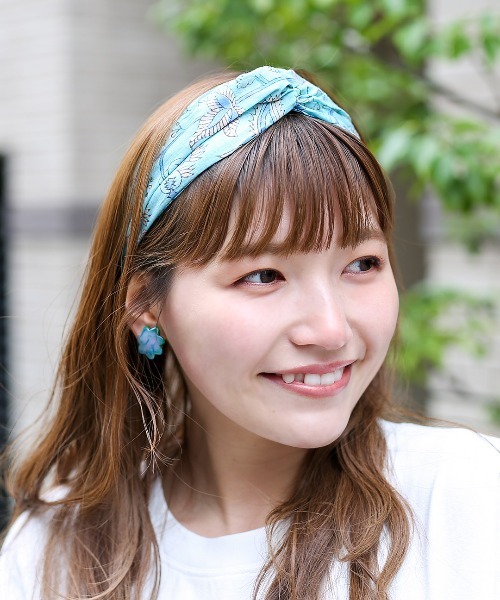 チチカカ（チチカカ）の「ブロックプリントヘアバンド（ヘアバンド・レディース・グレー/レッド/ターコイズブルー/イエロー・FREE）」の3枚目の写真
