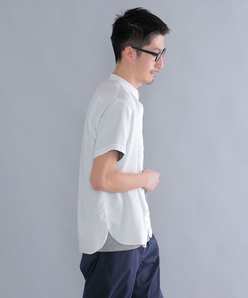 SHIPS（シップス）の「SHIPS: テンセル/リネン バンドカラーシャツ S/S（シャツ/ブラウス・メンズ・ホワイト/ネイビー/ライトオリーブ/レンガ・SMALL/MEDIUM/LARGE/X-LARGE）」の8枚目の写真