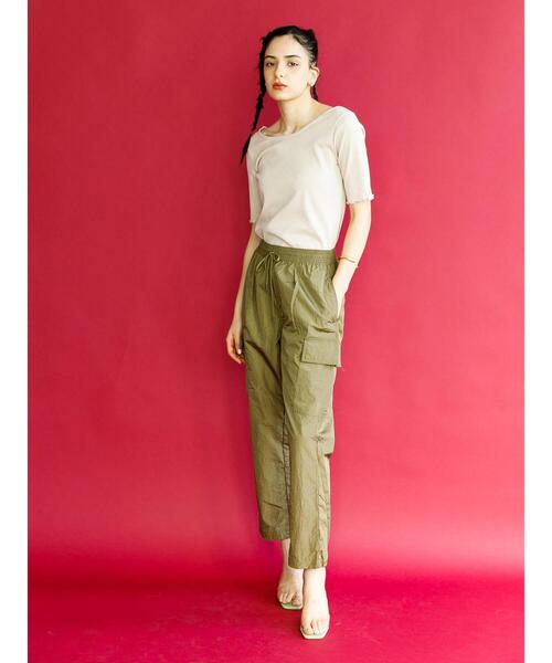 koe（コエ）の「【背中あき】バックレースアップテレコプルオーバー＊（Tシャツ/カットソー・レディース・ブラック/ベージュ/カーキ/アイボリー・M）」の19枚目の写真