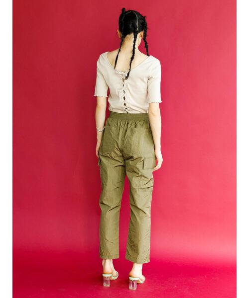 koe（コエ）の「【背中あき】バックレースアップテレコプルオーバー＊（Tシャツ/カットソー・レディース・ブラック/ベージュ/カーキ/アイボリー・M）」の21枚目の写真