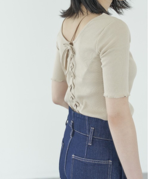 koe（コエ）の「【背中あき】バックレースアップテレコプルオーバー＊（Tシャツ/カットソー・レディース・ブラック/ベージュ/カーキ/アイボリー・M）」の3枚目の写真