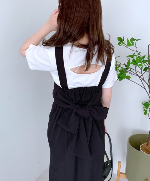 OLIVE des OLIVE（オリーブデオリーブ）の「サイドスリット後リボンタイトジャンスカ（ジャンパースカート・レディース・ブラック/ベージュ/サックスブルー・FREE）」の5枚目の写真