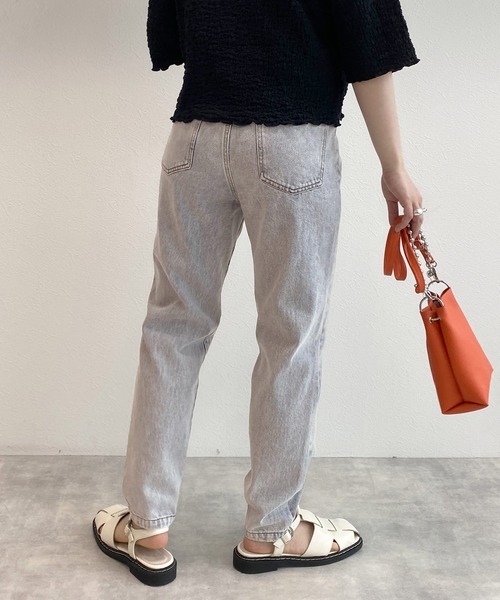 w closet（ダブルクローゼット）の「テーパードデニムパンツ（デニムパンツ・レディース・ピンク/ブルー/ケミカルウォッシュ/ライム・S/M）」の15枚目の写真