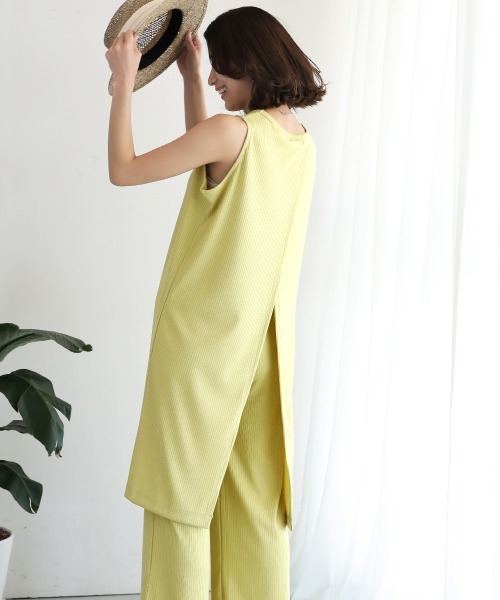 Bou Jeloud（ブージュルード）の「【WEB限定】バックスリットリブセットアップ（セットアップ・レディース・ブラック/アイボリー/ライトカーキ・FREE）」の3枚目の写真