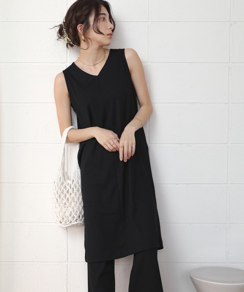 Bou Jeloud（ブージュルード）の「【WEB限定】バックスリットリブセットアップ（セットアップ・レディース・ブラック/アイボリー/ライトカーキ・FREE）」の2枚目の写真