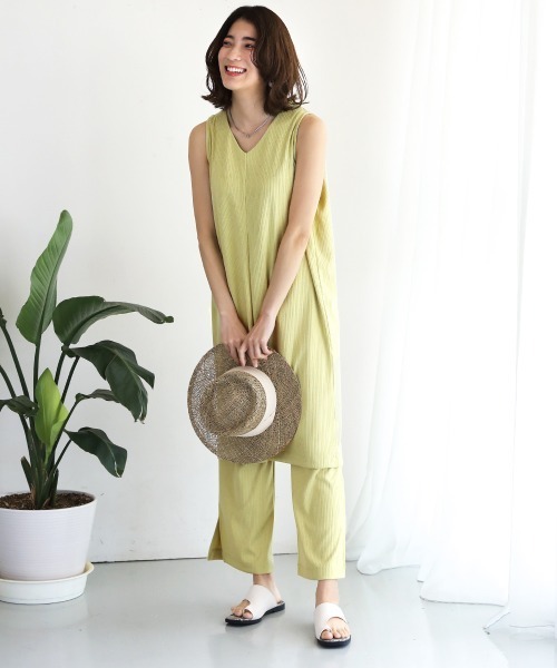 Bou Jeloud（ブージュルード）の「【WEB限定】バックスリットリブセットアップ（セットアップ・レディース・ブラック/アイボリー/ライトカーキ・FREE）」の17枚目の写真