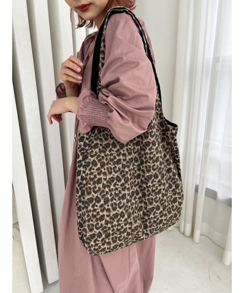 JUMELLE（ジュメロ）の「《嬉しいリバーシブル仕様！》ショルダーデザイントート（トートバッグ・レディース・ブラウン/ピンク/ベージュ・FREE）」の20枚目の写真