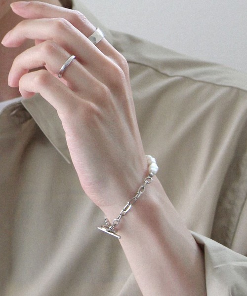 y/m by sawa（イムバイサワ）の「SAWA×y/m フェイクパールチェーンブレス（ブレスレット・メンズ・ホワイト・FREE）」の4枚目の写真