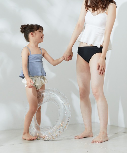Chico(チコ)の「【水着/ショーツ】Kids ハイウエストシャーリングショーツ(水着・キッズ・ホワイト/ブラック系その他2/ホワイト系その他2/ブラック・130/110)」の20枚目の写真
