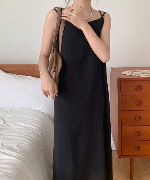 shopnikoniko(ショップニコニコ)の「バックリボン 細ストラップ キャミワンピ ロング丈(ワンピース・レディース・ベージュ/ブラック・フリー)」の5枚目の写真