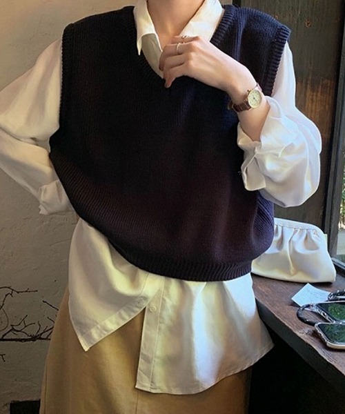 Cham.（チャム）の「シンプルＶネックベスト（ベスト・レディース・ブラック/ネイビー/ブラウン/マスタード/ピンク・F）」の4枚目の写真