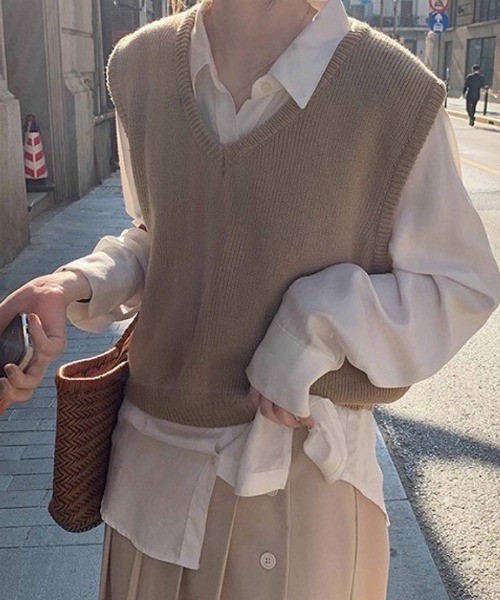 Cham.（チャム）の「シンプルＶネックベスト（ベスト・レディース・ブラック/ネイビー/ブラウン/マスタード/ピンク・F）」の11枚目の写真