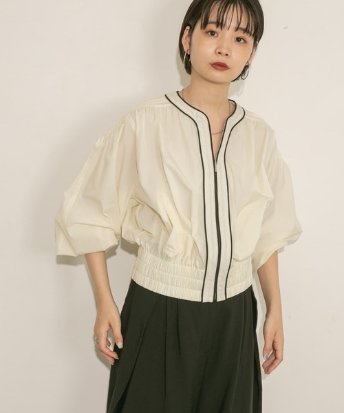 KBF（ケイビーエフ）の「タックギャザーブルゾン（ブルゾン・レディース・ブラウン/アイボリー・ONE）」の6枚目の写真