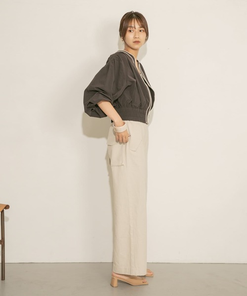 KBF（ケイビーエフ）の「タックギャザーブルゾン（ブルゾン・レディース・ブラウン/アイボリー・ONE）」の10枚目の写真