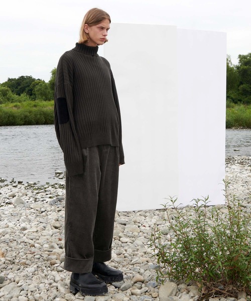 WONDER WONDER（ワンダーワンダー）の「超太畝ロールアップコーデュロイパンツ（その他パンツ・メンズ・グレー/ダークブラウン・S/M/L）」の8枚目の写真