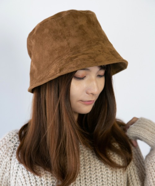 14+（イチヨンプラス）の「スエード斜め切り替えバケットハット（ハット・レディース・ブラック/ベージュ/ブラウン・FREE）」の2枚目の写真