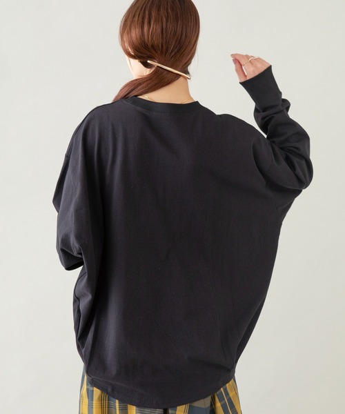 LAVEANGE（ラビアンジェ）の「バックタックプルオーバー（Tシャツ/カットソー・レディース・ブラック/ブラウン/アイボリー・LL/3L/4L/5L/M）」の8枚目の写真