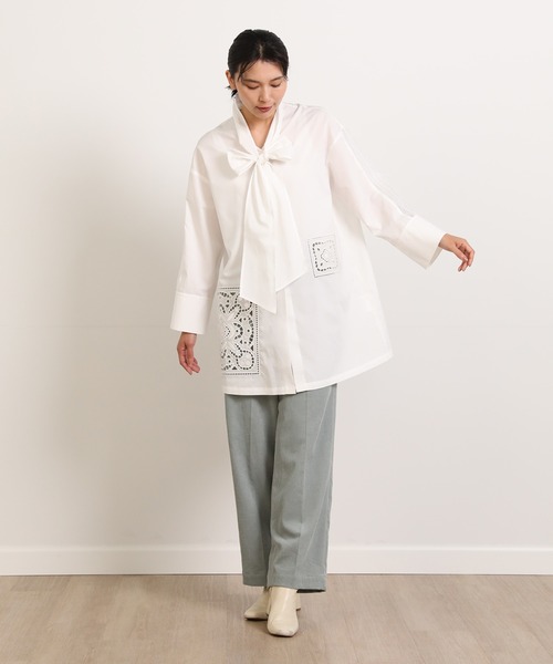 Luftrobe（ルフトローブ）の「《Luftrobe》カット刺繍ボウタイブラウス（シャツ/ブラウス・レディース・ホワイト・9号）」の7枚目の写真