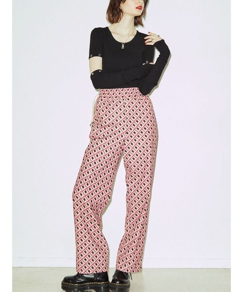 jouetie(ジュエティ)の「Uネックフィットトップス(Tシャツ/カットソー・レディース・ブルー/ブラック/その他1/パープル/オフホワイト/レッド・MEDIUM)」の21枚目の写真