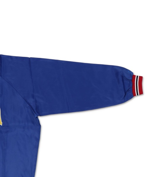 SPINNS（スピンズ）の「【ゆるシルエット】ラインロゴデザイン ナイロントップス（その他トップス・レディース・ブルー/ブラック/オフホワイト/ネイビー/ブラウン・ONESIZE）」の7枚目の写真