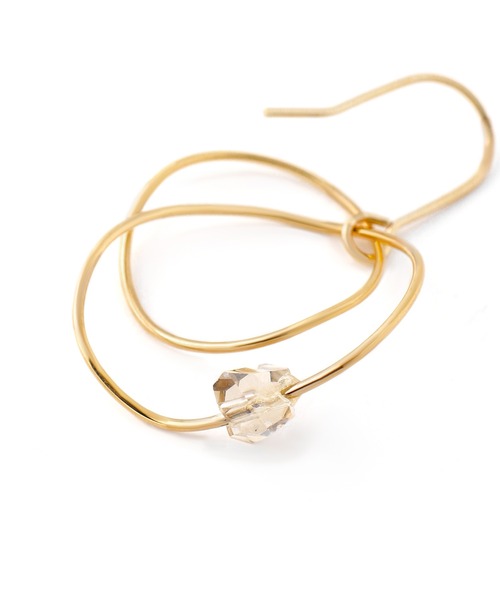 ANEMONE（アネモネ）の「ビジュー×重なりサークルピアス（ピアス（両耳用）・レディース・シルバー/ゴールド/ピンクゴールド・FREE）」の7枚目の写真