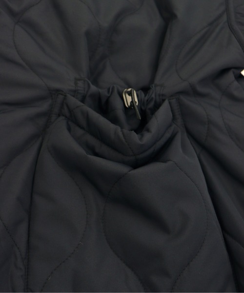 GIORDANO（ジョルダーノ）の「[ GIORDANO ]スタンドカラーキルティングジャケット（ダウンジャケット/コート・レディース・ブラック/ホワイト/グリーン・MEDIUM/LARGE）」の8枚目の写真