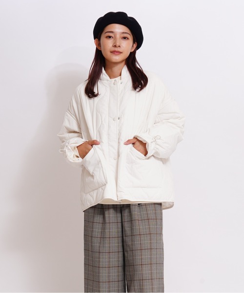 GIORDANO（ジョルダーノ）の「[ GIORDANO ]スタンドカラーキルティングジャケット（ダウンジャケット/コート・レディース・ブラック/ホワイト/グリーン・MEDIUM/LARGE）」の14枚目の写真