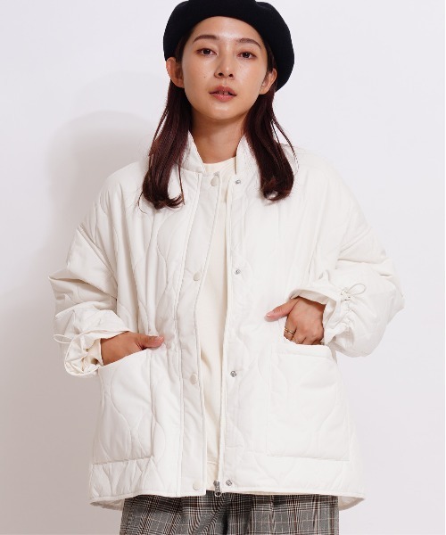 GIORDANO（ジョルダーノ）の「[ GIORDANO ]スタンドカラーキルティングジャケット（ダウンジャケット/コート・レディース・ブラック/ホワイト/グリーン・MEDIUM/LARGE）」の12枚目の写真