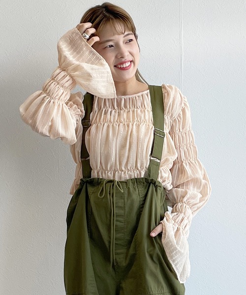 w closet（ダブルクローゼット）の「シャーリングブラウス（シャツ/ブラウス・レディース・ラベンダー/ライトベージュ/ブラック・FREE）」の22枚目の写真