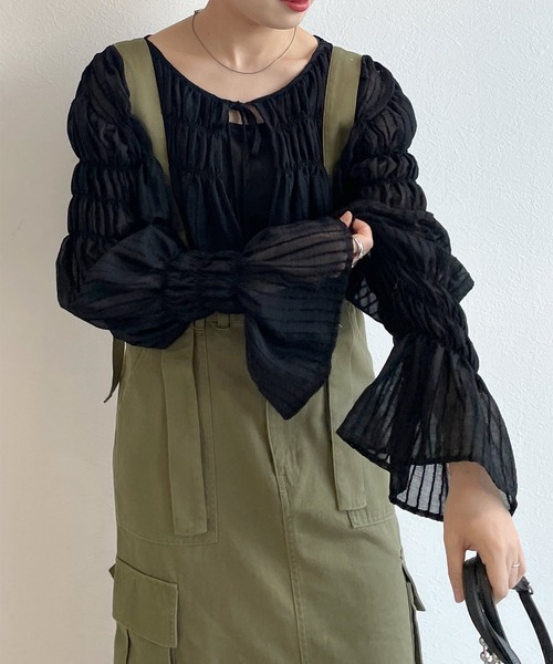 w closet（ダブルクローゼット）の「シャーリングブラウス（シャツ/ブラウス・レディース・ラベンダー/ライトベージュ/ブラック・FREE）」の7枚目の写真