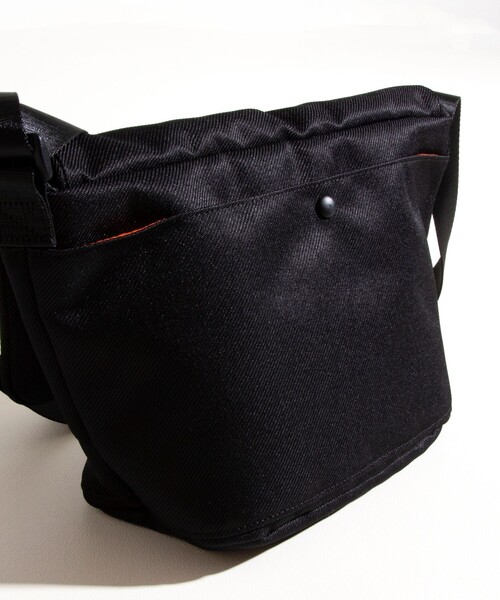 UNIVERSAL OVERALL(ユニバーサルオーバーオール)の「【UNIVERSAL OVERALL/ユニバーサルオーバーオール】NEWフラップショルダー(ショルダーバッグ・メンズ・ベージュ/カーキ/ブラック/ネイビー・FREE)」の20枚目の写真