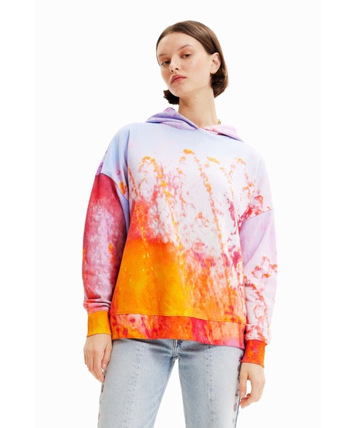 Desigual（デシグアル）の「Desigual x M / mika ninagawa オーバーサイズ フーディ（スウェット・レディース・オレンジ・M/S）」の4枚目の写真