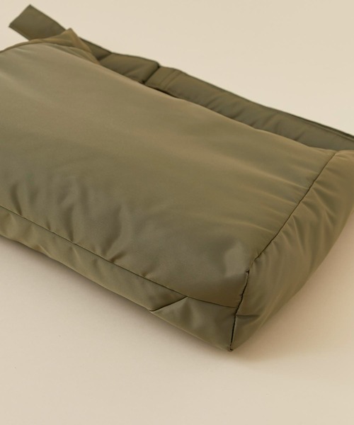 CITY TOKYO（シティトウキョウ）の「【ユニセックス対応】SYNTHETICパディングボディバック（トートバッグ・レディース・カーキ/ホワイト/ブラック・FREE）」の7枚目の写真