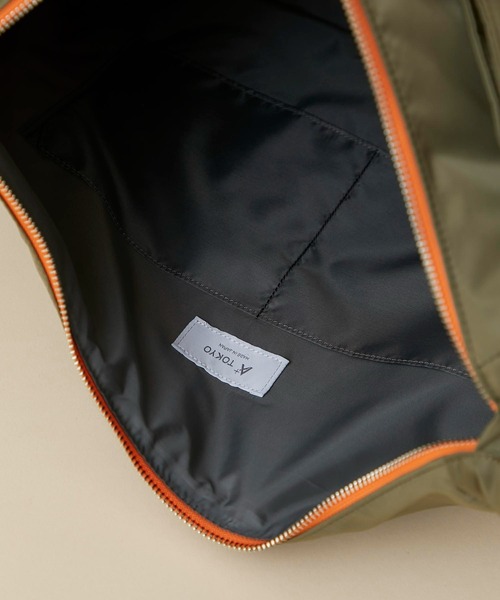 CITY TOKYO（シティトウキョウ）の「【ユニセックス対応】SYNTHETICパディングボディバック（トートバッグ・レディース・カーキ/ホワイト/ブラック・FREE）」の11枚目の写真