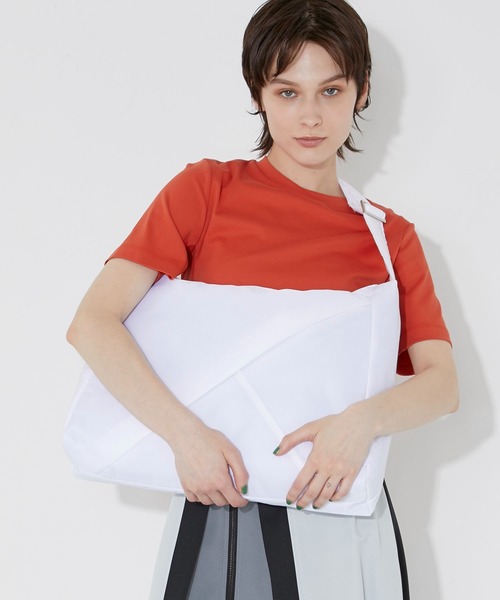 CITY TOKYO（シティトウキョウ）の「【ユニセックス対応】SYNTHETICパディングボディバック（トートバッグ・レディース・カーキ/ホワイト/ブラック・FREE）」の21枚目の写真