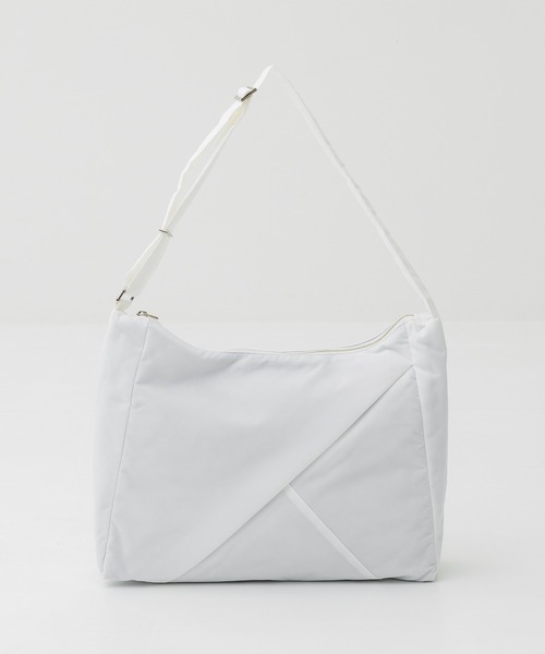 CITY TOKYO（シティトウキョウ）の「【ユニセックス対応】SYNTHETICパディングボディバック（トートバッグ・レディース・カーキ/ホワイト/ブラック・FREE）」の20枚目の写真