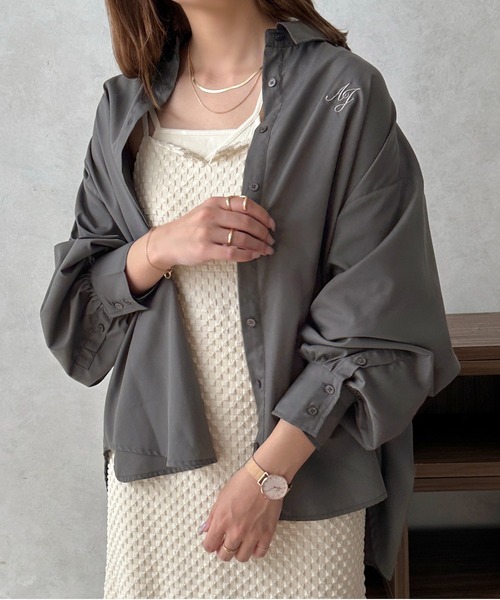 apres jour clair(アプレジュールクレア)の「【apres jour clair】ワンポイント刺繍シャツ【ZOZOTOWN限定アイテム】(シャツ/ブラウス・レディース・ベージュ/グレー/オレンジ/アイボリー・X-LARGE/フリー)」の19枚目の写真