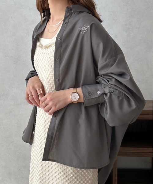 apres jour clair(アプレジュールクレア)の「【apres jour clair】ワンポイント刺繍シャツ【ZOZOTOWN限定アイテム】(シャツ/ブラウス・レディース・ベージュ/グレー/オレンジ/アイボリー・X-LARGE/フリー)」の5枚目の写真