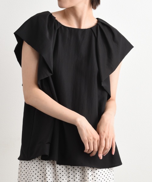 INTERPLANET（インタープラネット）の「ポリエステルタンブラーラッフルスリーブブラウス（シャツ/ブラウス・レディース・キャメル/ブラック/カーキ・FREE）」の3枚目の写真