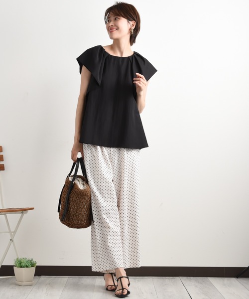 INTERPLANET（インタープラネット）の「ポリエステルタンブラーラッフルスリーブブラウス（シャツ/ブラウス・レディース・キャメル/ブラック/カーキ・FREE）」の11枚目の写真