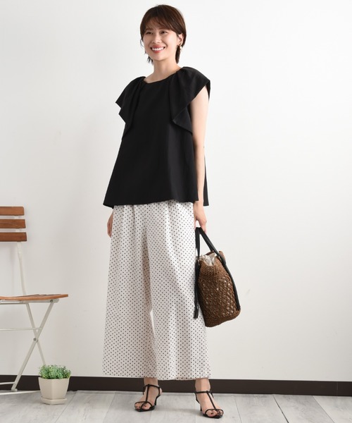 INTERPLANET（インタープラネット）の「ポリエステルタンブラーラッフルスリーブブラウス（シャツ/ブラウス・レディース・キャメル/ブラック/カーキ・FREE）」の17枚目の写真