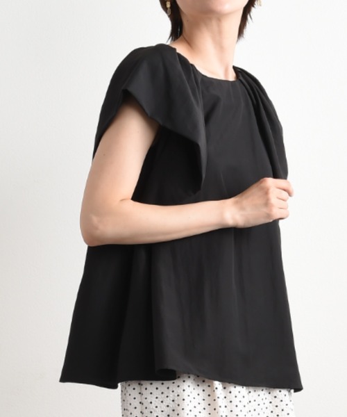 INTERPLANET（インタープラネット）の「ポリエステルタンブラーラッフルスリーブブラウス（シャツ/ブラウス・レディース・キャメル/ブラック/カーキ・FREE）」の5枚目の写真