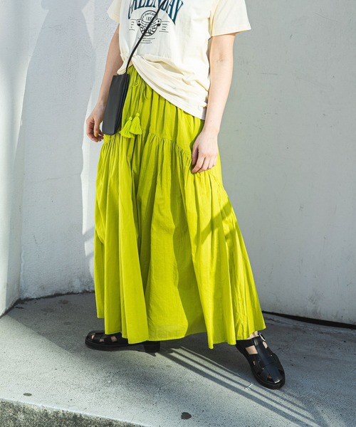 bohmal（ボマール）の「インド綿ボリュームデザインギャザーマキシスカート（スカート・レディース・ライム/ブラック/ロイヤルブルー/オレンジ/ベージュ/レッド・FREE）」の3枚目の写真