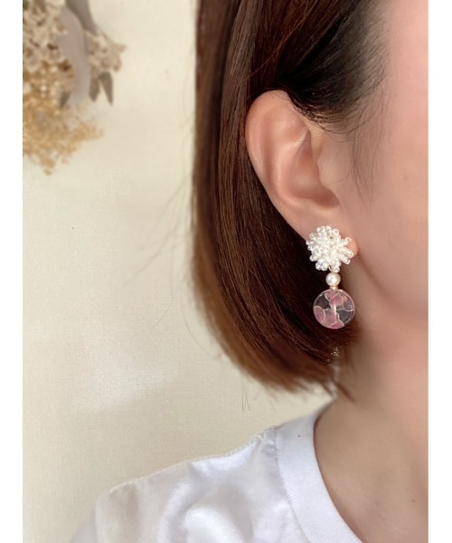 tone(トーン)の「【Hi-na】つぶビーズ×フラワーパーツ ピアス(MA)(ピアス(両耳用)・レディース・ピンク/ブルー/ブラック・FREE)」の7枚目の写真
