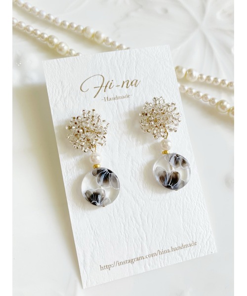 tone(トーン)の「【Hi-na】つぶビーズ×フラワーパーツ ピアス(MA)(ピアス(両耳用)・レディース・ピンク/ブルー/ブラック・FREE)」の8枚目の写真