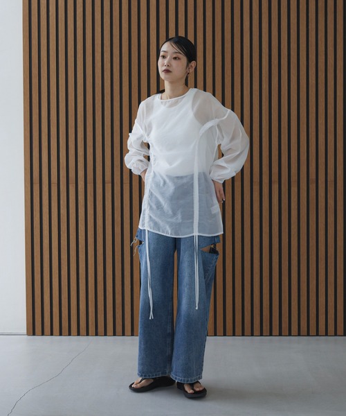 feepur(フェピュール)の「オーガンジードロストブラウス(シャツ/ブラウス・レディース・ブラック/オフホワイト・MEDIUM)」の13枚目の写真