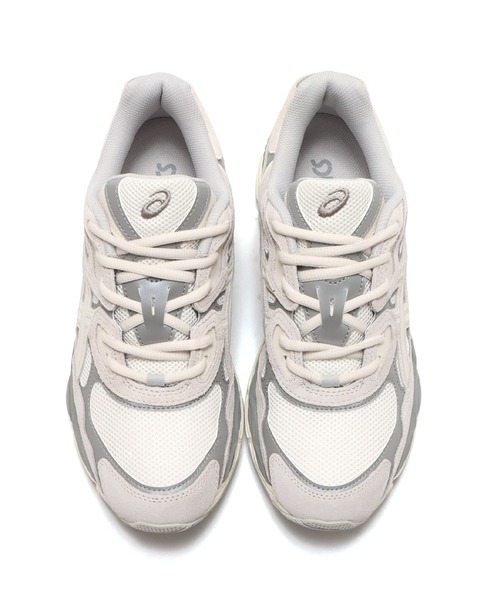 ASICS（アシックス）の「asics GEL-NYC / アシックス ゲル エヌワイシー（スニーカー・メンズ・オフホワイト・27.0cm/28.0cm/26.5cm/27.5cm/26.0cm/25.5cm/25.0cm/29.0cm/28.5cm/24.5cm/24.0cm/23.5cm/23.0cm）」の3枚目の写真