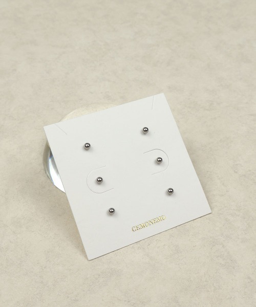 CEMONEMO（セモネモ）の「【金属アレルギー対応】 ミックスカラー メタルボール ミニピアス / サージカルステンレス 316L（ピアス（両耳用）・レディース・シルバー×ゴールド/ゴールド/シルバー/ピンクゴールド・FREE）」の2枚目の写真