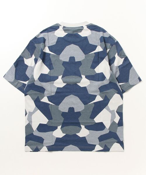 G-STAR（ジースター）の「OVERSIZED BOXY T-SHIRT SYMMETRIC ALLOVER/オーバーサイズT/カモフラ（Tシャツ/カットソー・メンズ・カモフラージュ・LARGE/MEDIUM/SMALL/X-LARGE/X-SMALL）」の8枚目の写真