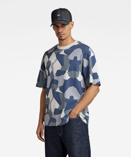G-STAR（ジースター）の「OVERSIZED BOXY T-SHIRT SYMMETRIC ALLOVER/オーバーサイズT/カモフラ（Tシャツ/カットソー・メンズ・カモフラージュ・LARGE/MEDIUM/SMALL/X-LARGE/X-SMALL）」の2枚目の写真